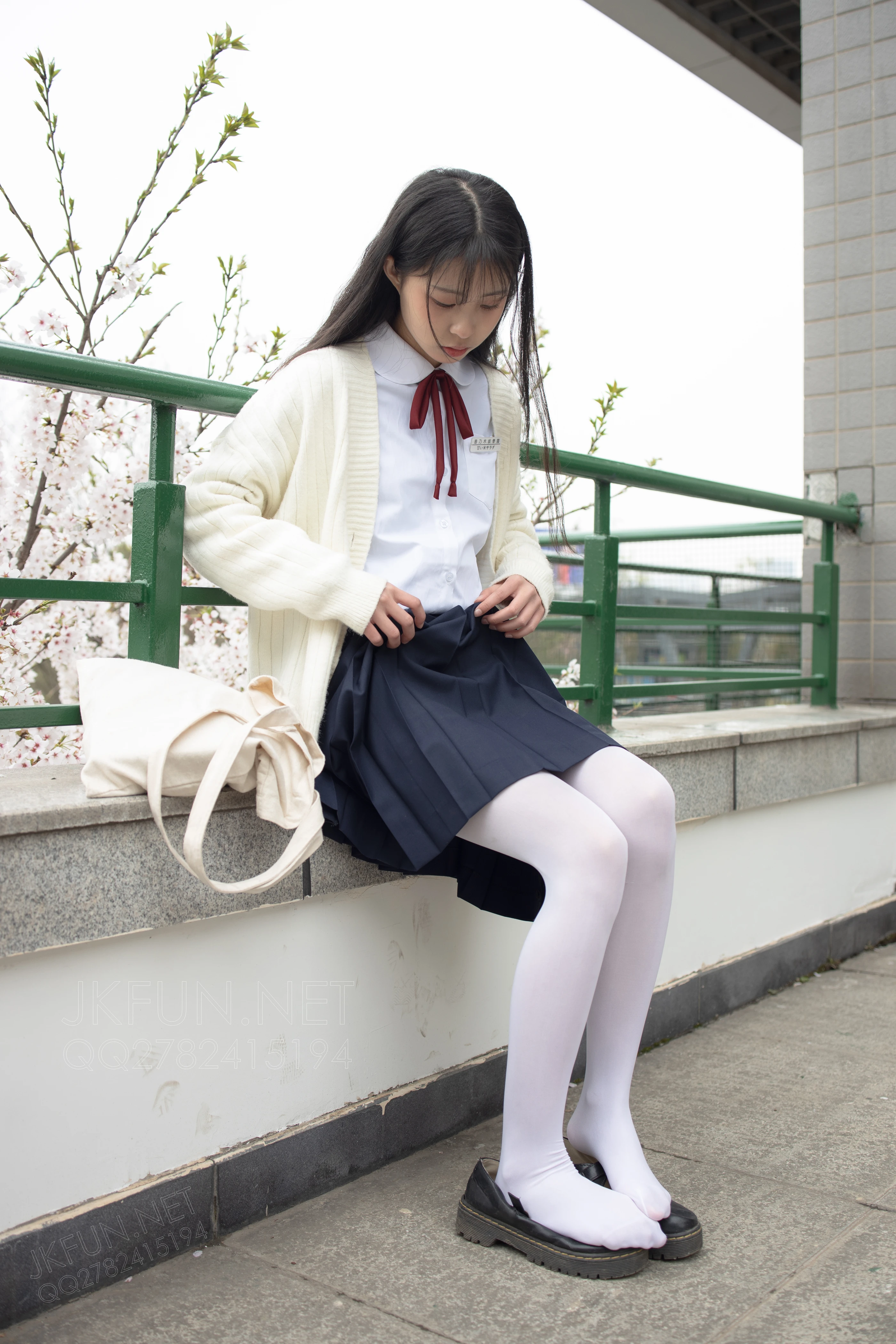 森萝财团 [JKFUN-001] 甜米 纯纯的白丝学妹 [127P 1V]插图1